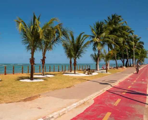 Apartamento mobiliado para alugar na praia de Jatiúca, Maceió