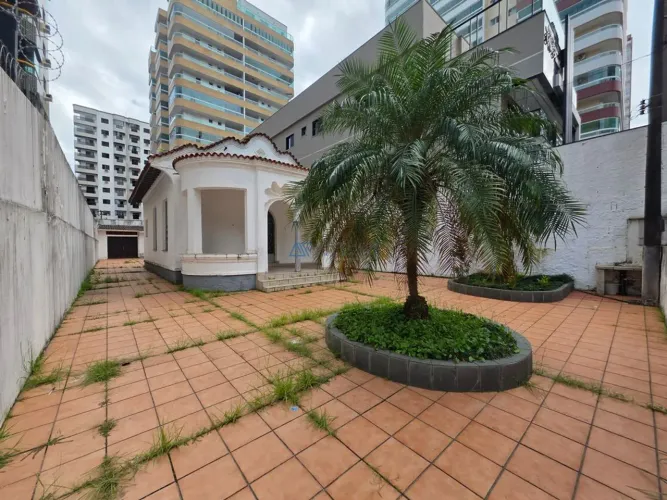 Terreno à venda em Praia Grande na Guilhermina com 400m² e à 250m da Praia