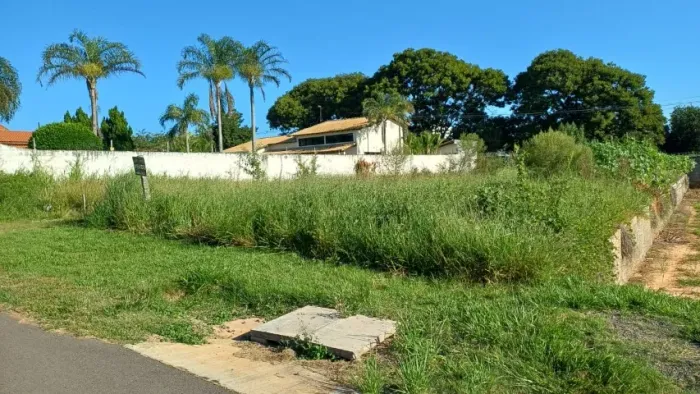 TERRENO 1000m2 EM CONDOMÍNIO DE ALTO PADRÃO