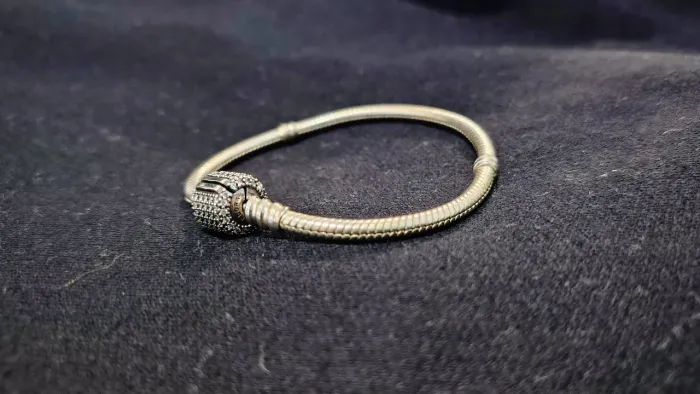 Pulseira Pandora Moments Original Fecho Cravejado Zircônia Tam 17
