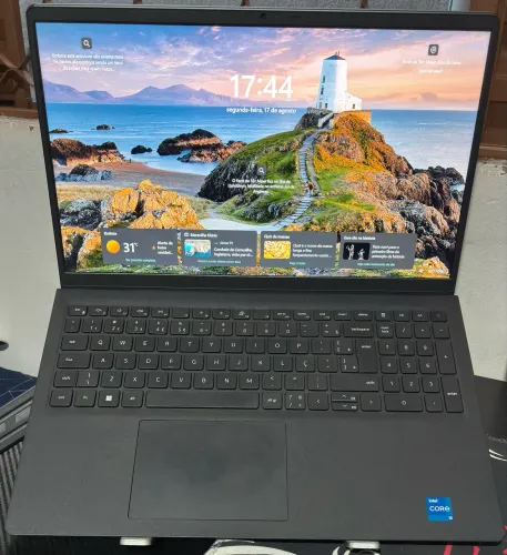 Notebook Dell Inspiron 15 3520 i5 12ª Geração 8GB 512GB + Acessórios