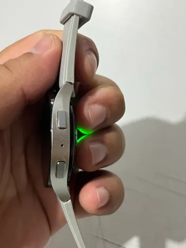 Relógio Samsung Watch 6 semi-novo 44mm LTE pega chip virtual 