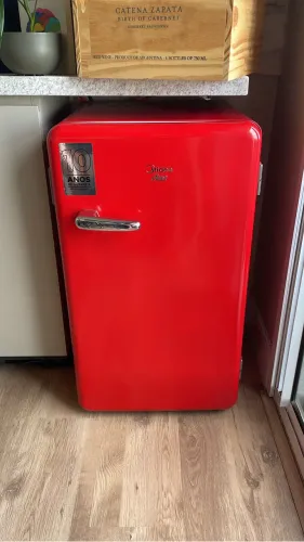 Geladeira Retrô Midea Vermelha - Excelente Estado
