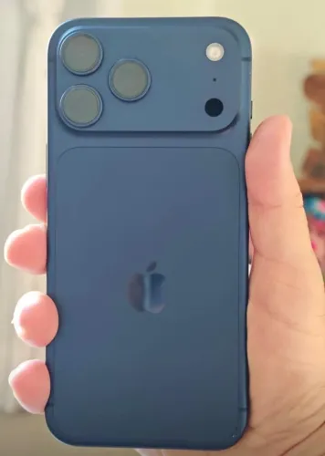 IPhone 17 Pro Max - 512gb Azul LINDO. Na garantia + Apple Care+ Outubro/2027