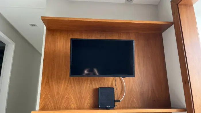 Smart TV Samsung 32" HD Tizen HDR Wi-Fi HDMI Bivolt Preta