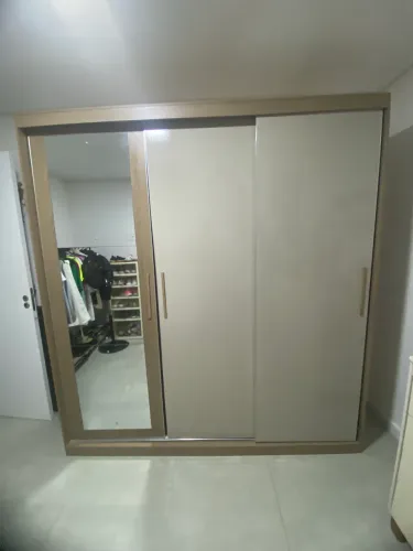 Guarda roupa casal