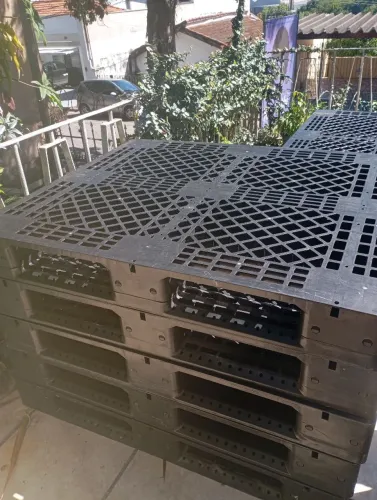 Palete plástico reforçado 