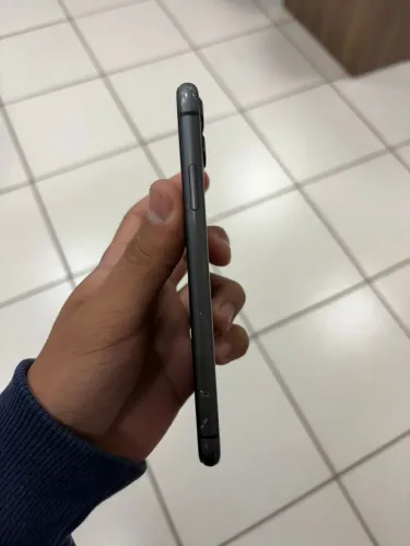 Iphone 11 64gb preto 77% bateria