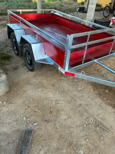 Vendo carretinha trucada 