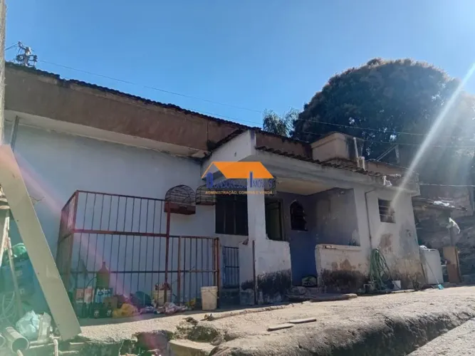 3 moradias bairro Jardim Vitoria em belo Horizonte