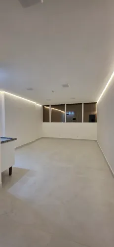Sala Comercial no Ed. Golden Business Center.