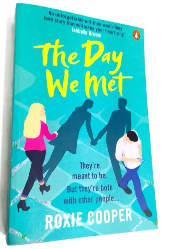 Livro em Inglês: The Day We Met - Roxie Cooper - Usado - Ótimo Estado