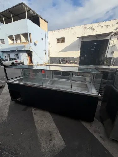 Balcão de saladaria ou pista fria 