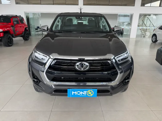 Toyota Hilux CD SRX Plus 4X4 2.8 TDI Die. Aut. 2025