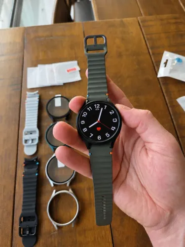 Samsung Galaxy Watch7 44mm Bluetooth + Caixa + Carregador + Acessórios
