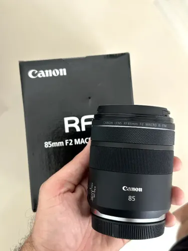 Lente Canon RF 85mm f2 Macro