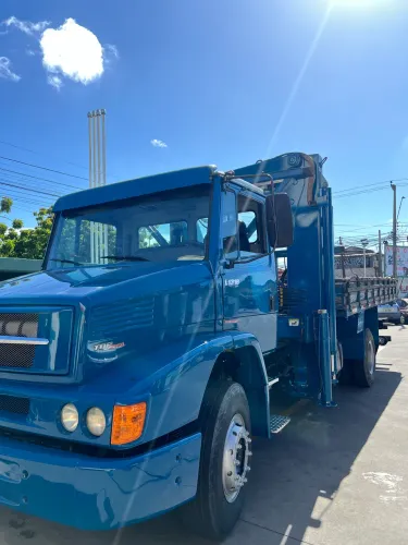 Mercedes-Benz 1318 L 2007/2008 com Munck Masal 20 toneladas