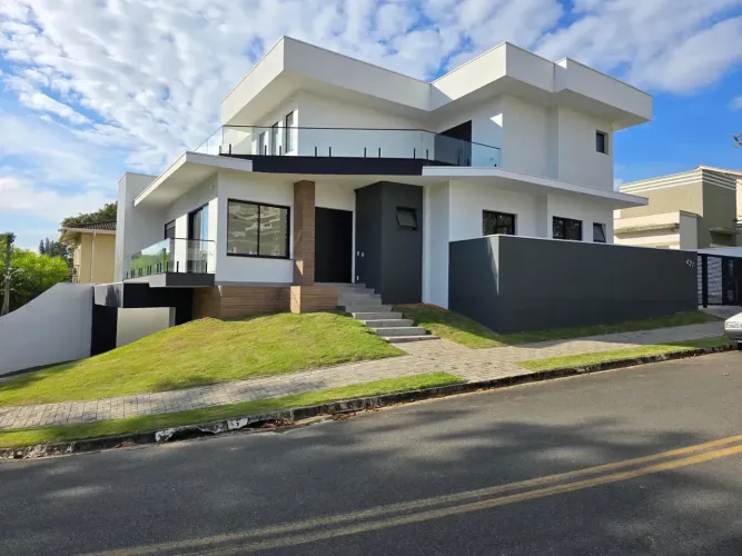 Casa nova à venda no Condomínio Terras de São Francisco em Vinhedo.