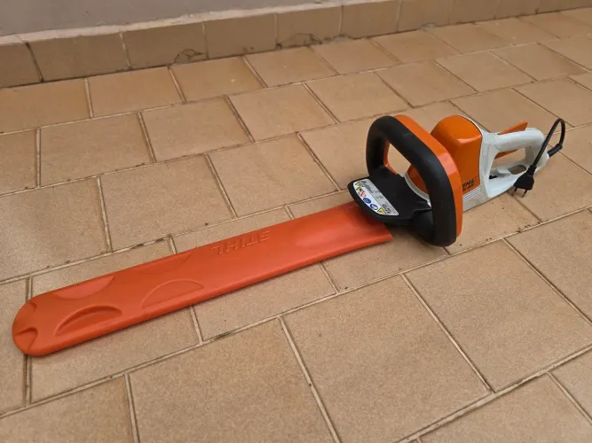 Podador Aparador Elétrico Stihl HSE 52 - 220V