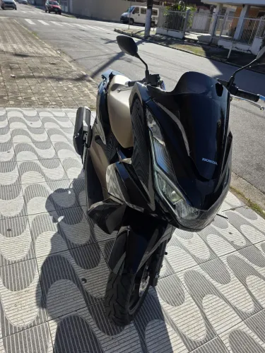 Venda PCX Preta com Caramelo