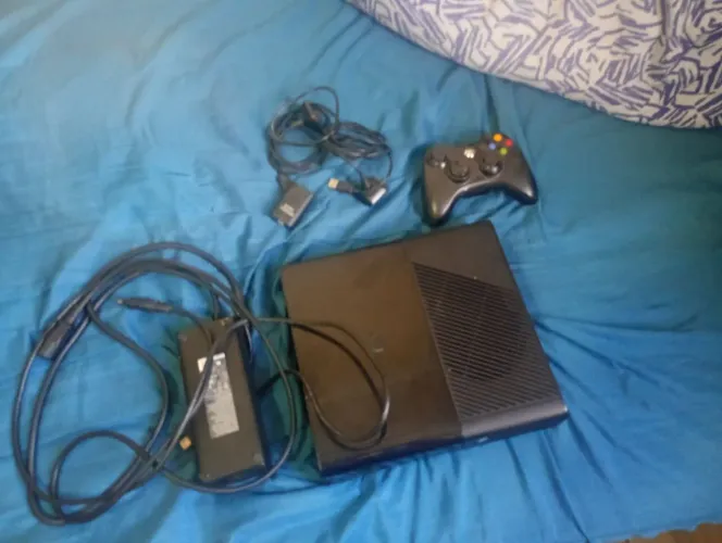 Xbox 360 super slim