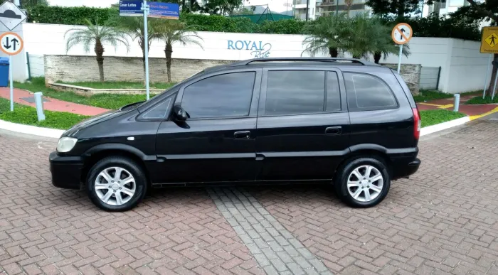 Chevrolet Zafira Elegance 2.0 MPFI Flexpower 8V 5P 2010