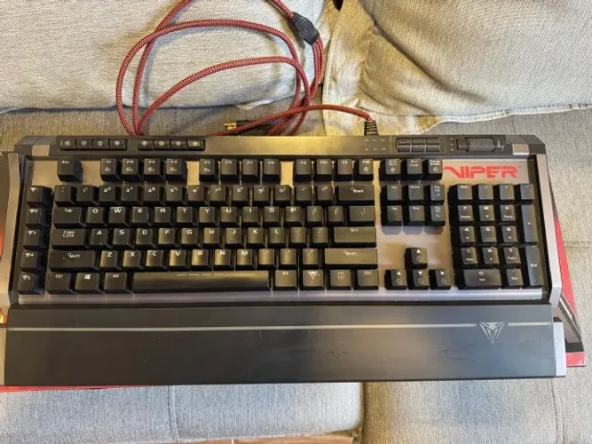 Teclado Mecanico Patriot Viper V770, RGB, Switch Red