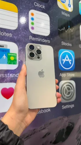 iPhone 15 PRO MAX 256GB -titânio natural
