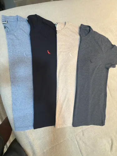 Kit 4 Camisetas Reserva Original - P veste 14Anos - R$ 200