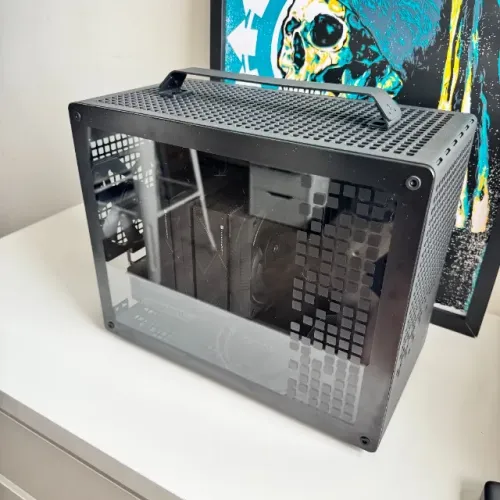 PC Gamer Ryzen 7 9800X3D + RTX 5070 Ti 16GB + 32GB DDR5 CL30 + SSD 1TB