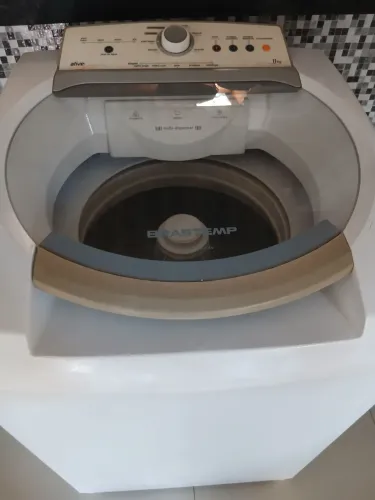 Vendo máquina de lavar Brastemp 11 kg cesto de inox OBS entrego dependendo do setor