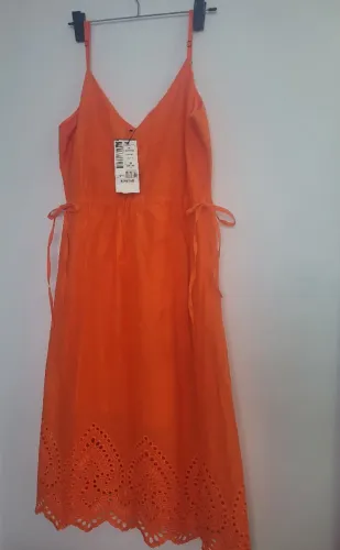Vestido Hering com Bordado na Barra