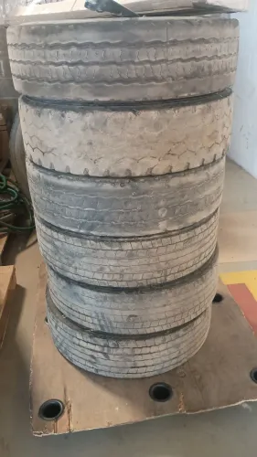 Pneu usados 215