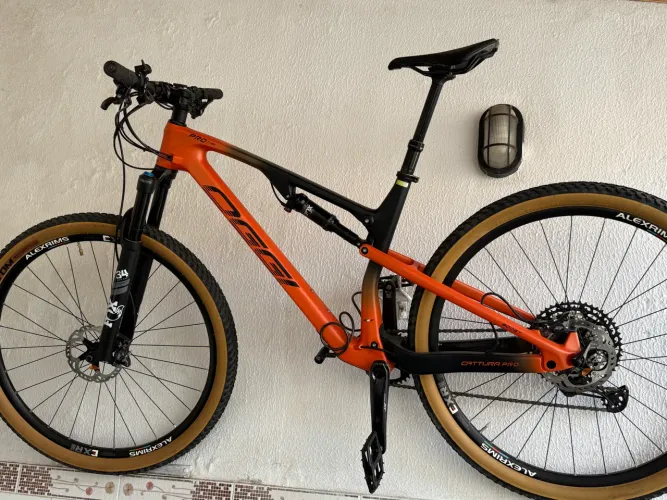 Bicicleta MTB CATTURA PRO XT