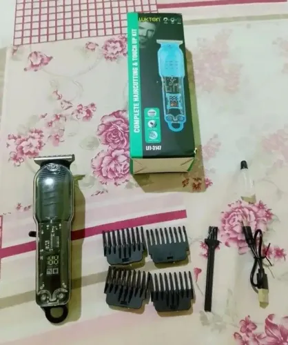Máquina de cortar cabelo nova
