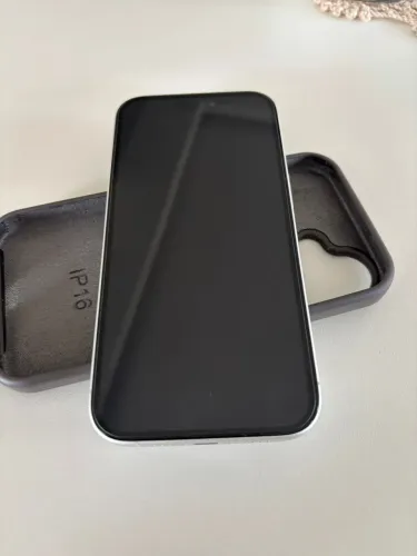 iPhone 16 na garantia 