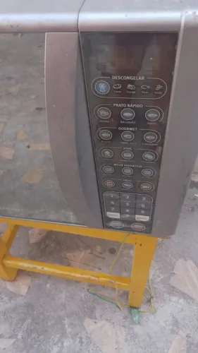 Micro ondas tira peças Eletrolux