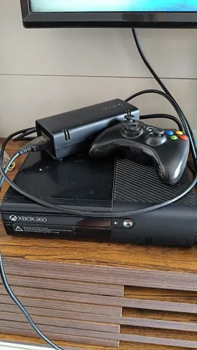 XBOX 360 SUPER SLIM - DESBLOQUEADO 