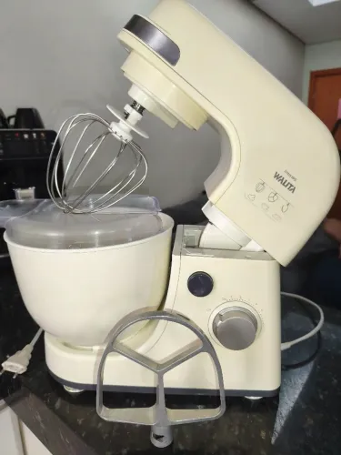 Batedeira planetária Philips Wallita