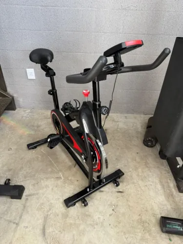 M- SPINNING, BICICLETA ERGOMÉTRICA PARA TREINOS ILIMITADOS EM RESIDÊNCIA E PARA ACADEMIA