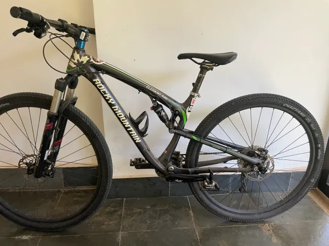 Bike Full aro 29 impecável 