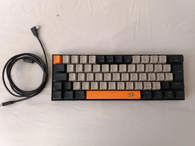 Teclado mecânico Redragon Lakshmi