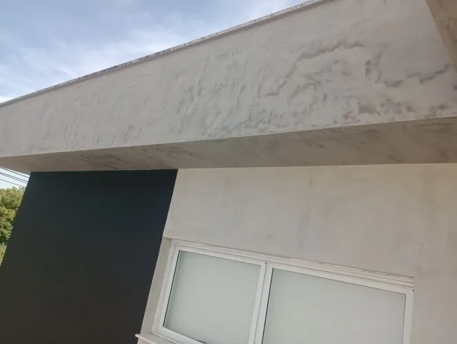 Pintura e cimento queimado