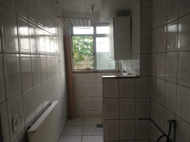 ALUGA-SE APARTAMENTO