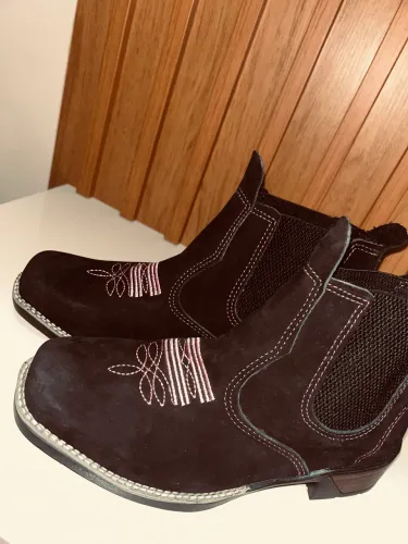 Bota texana, cano baixo