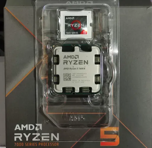 Processador Ryzen 5 7600X AM5 (Semi novo + garantia)