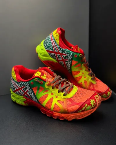 Tênis Triatlon Asics Gel Noosa TRI9 colorido NOVO 