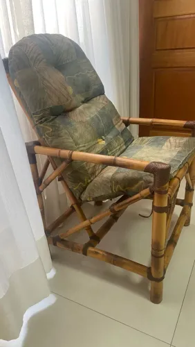 Poltrona de bambu