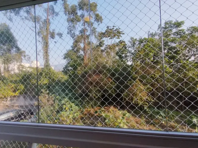 Locação anual Ed Saara avenida belo horizonte em Camboriú.