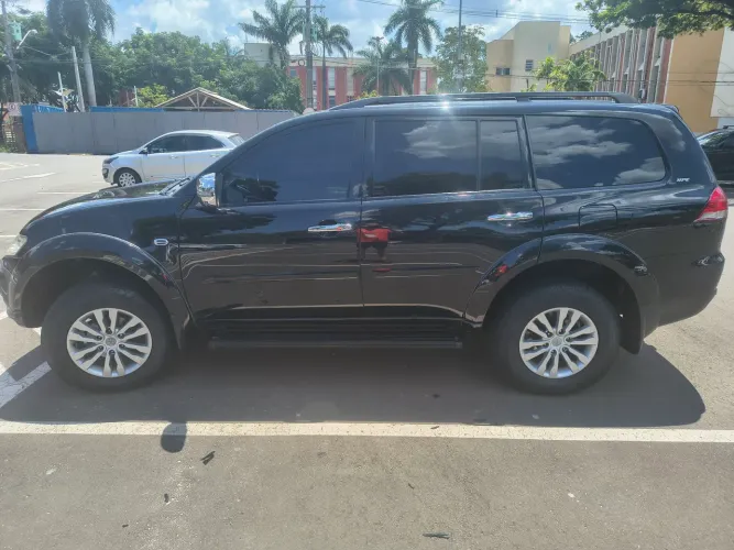 Mitsubishi Pajero Dakar HPE 3.2 4X4 T.I Dies 5P AUT 2014